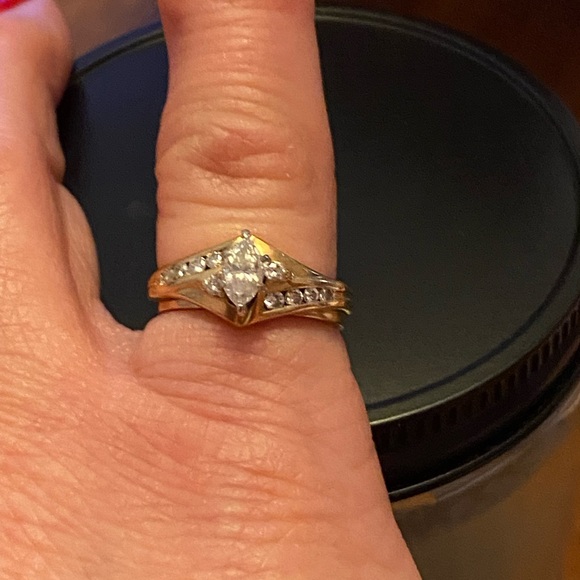 14k gold Riddles wedding band - Picture 3 of 3